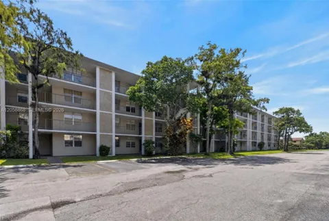2900 NW 48th Ter #310