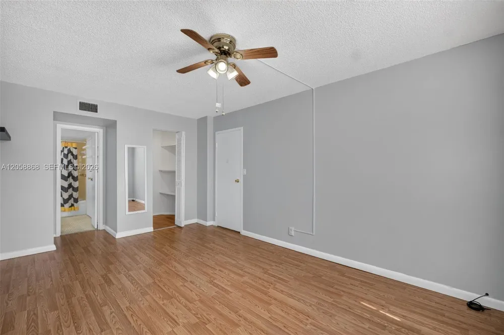 2900 NW 48th Ter #310 Lauderdale Lakes, FL 33313