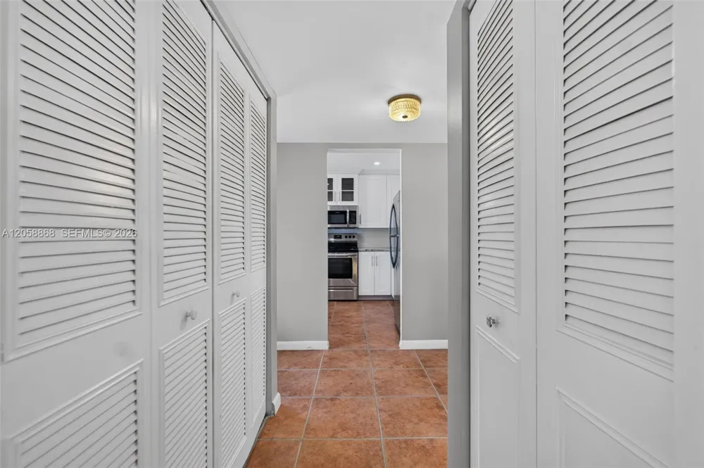 2900 NW 48th Ter #310 Lauderdale Lakes, FL 33313