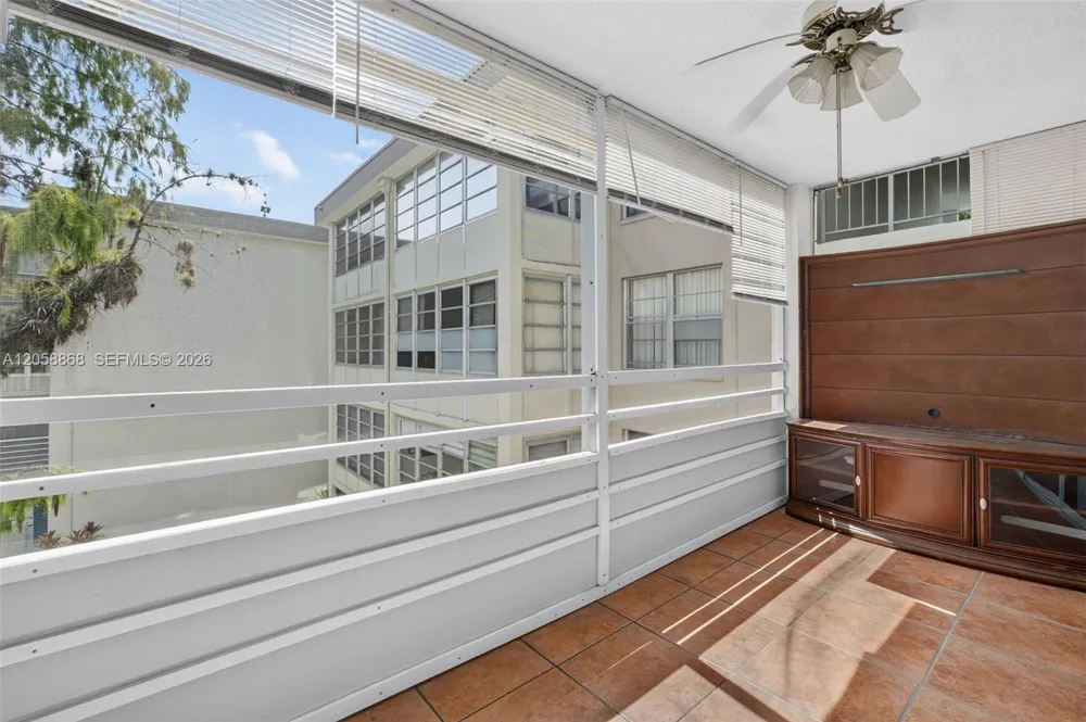 2900 NW 48th Ter #310 Lauderdale Lakes, FL 33313