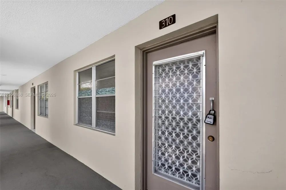 2900 NW 48th Ter #310 Lauderdale Lakes, FL 33313