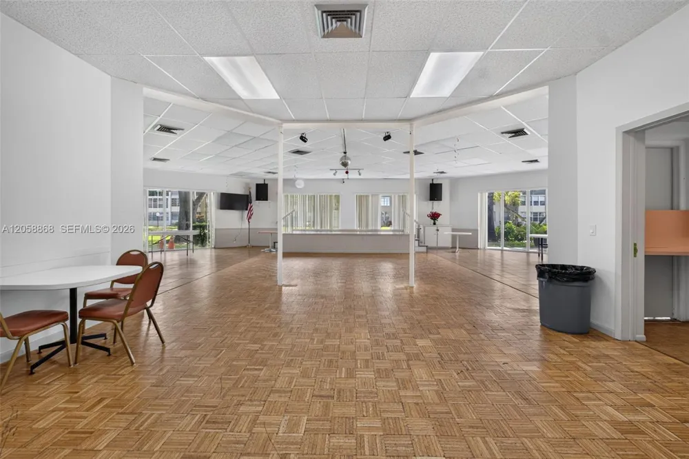 2900 NW 48th Ter #310 Lauderdale Lakes, FL 33313
