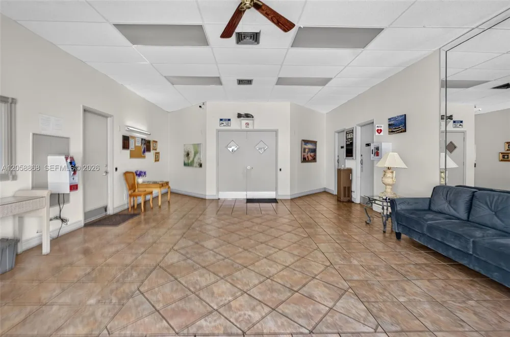 2900 NW 48th Ter #310 Lauderdale Lakes, FL 33313