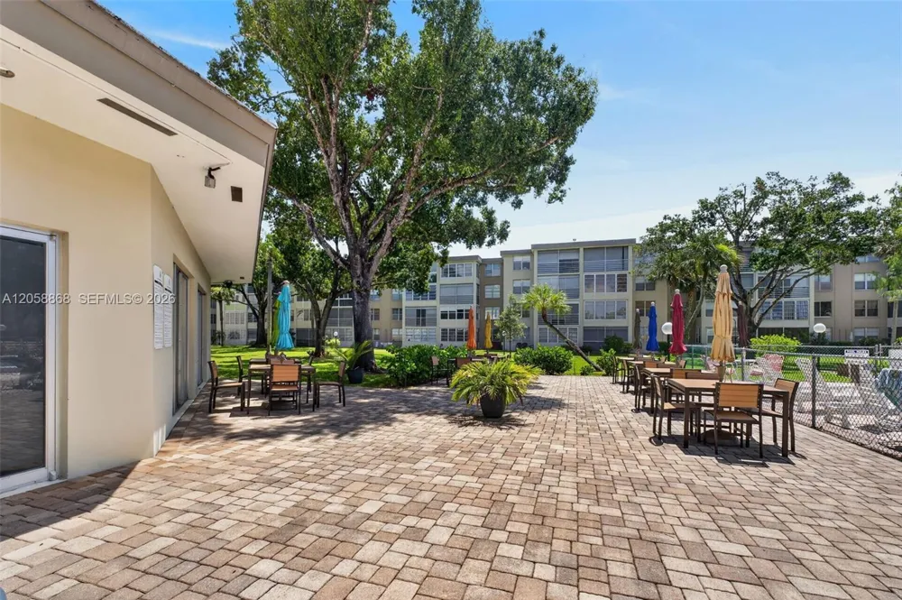 2900 NW 48th Ter #310 Lauderdale Lakes, FL 33313