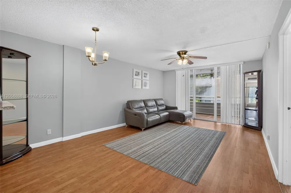 2900 NW 48th Ter #310 Lauderdale Lakes, FL 33313
