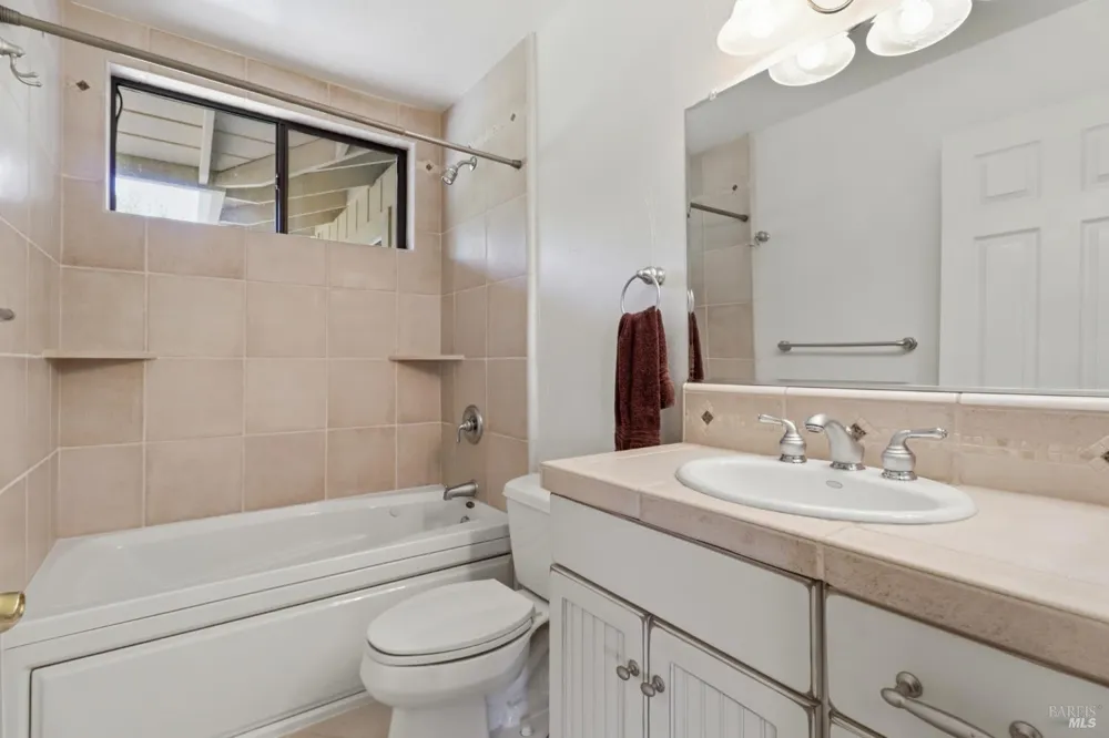 9160 Water Road Cotati, CA 94931