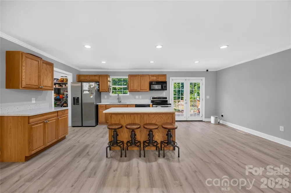 1029 Alexis High Shoals Road Dallas, NC 28034