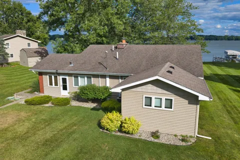201 Lakeside Drive