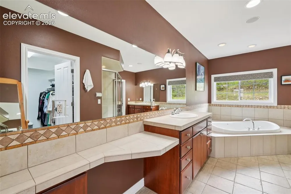 7014 Nautique Circle Larkspur, CO 80118
