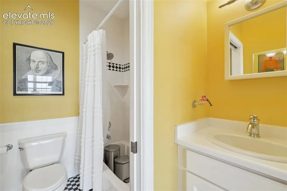7014 Nautique Circle Larkspur, CO 80118