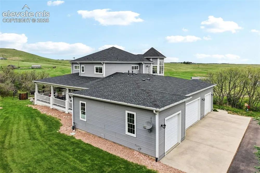 7014 Nautique Circle Larkspur, CO 80118