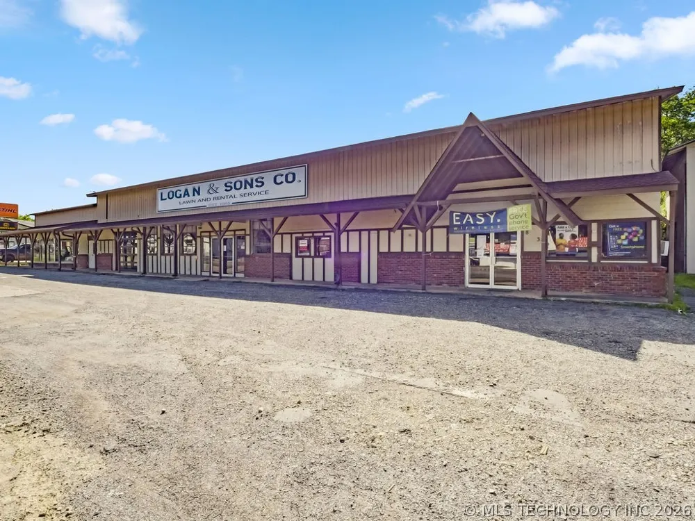 824 S California Atoka, OK 74525