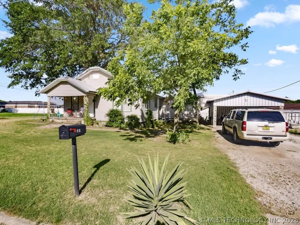 824 S California Atoka, OK 74525