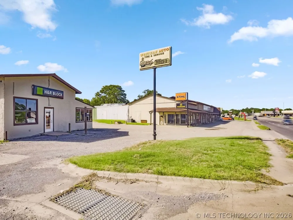 824 S California Atoka, OK 74525