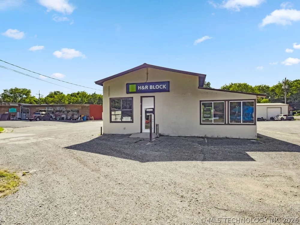 824 S California Atoka, OK 74525