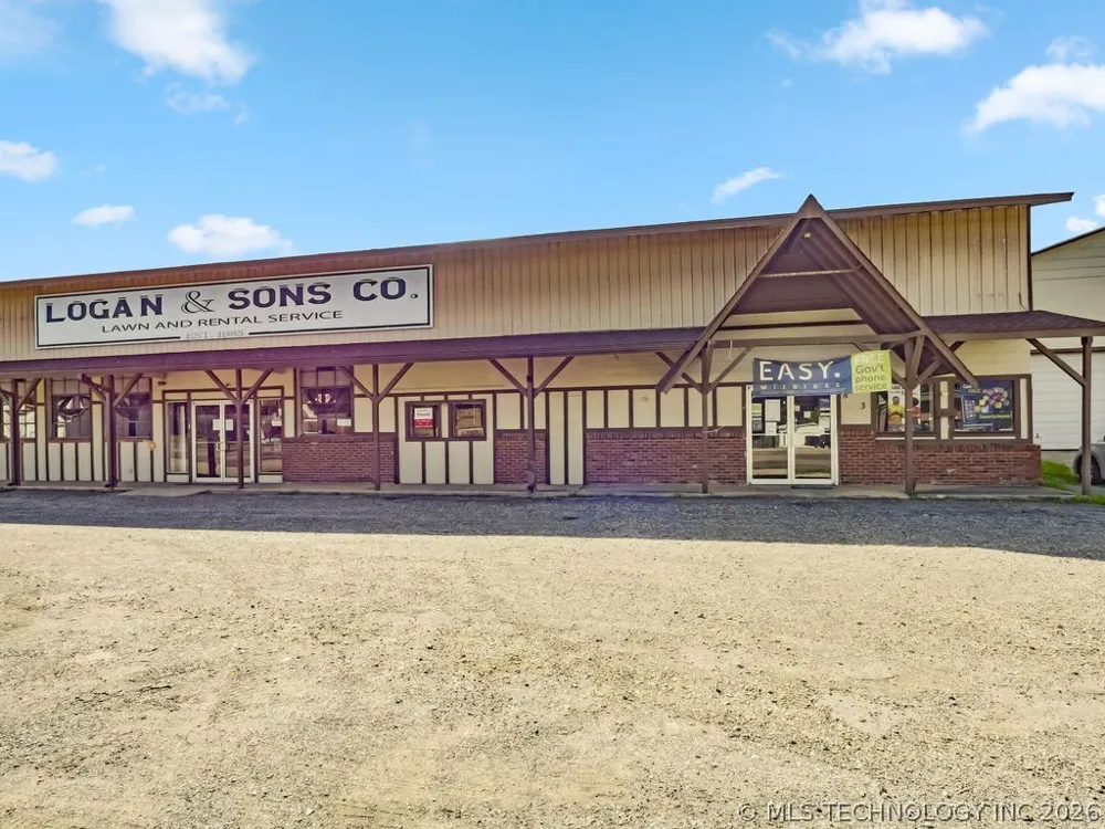 824 S California Atoka, OK 74525