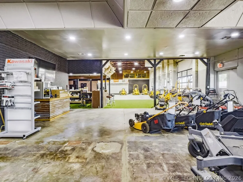 824 S California Atoka, OK 74525