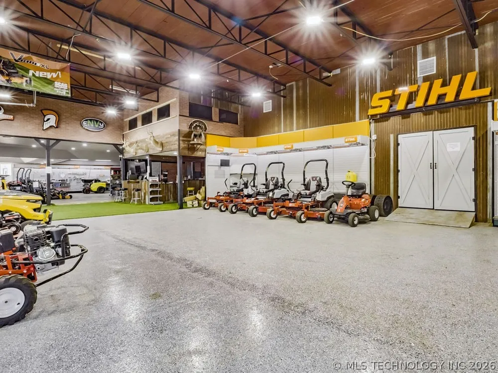 824 S California Atoka, OK 74525