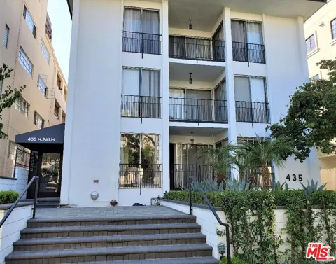 435 PALM DRIVE