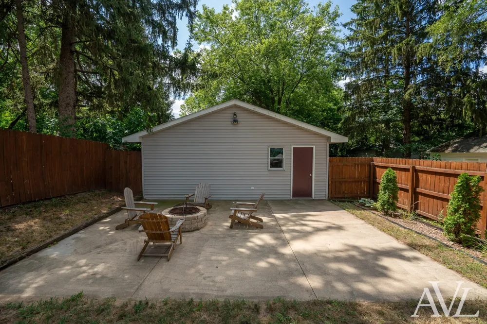 1014 Crescent Street NE Grand Rapids, MI 49503