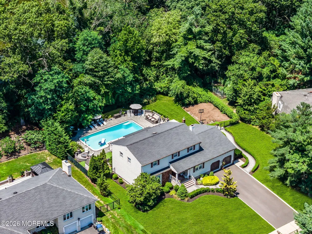 16 Springhouse Road Ocean, NJ 07712