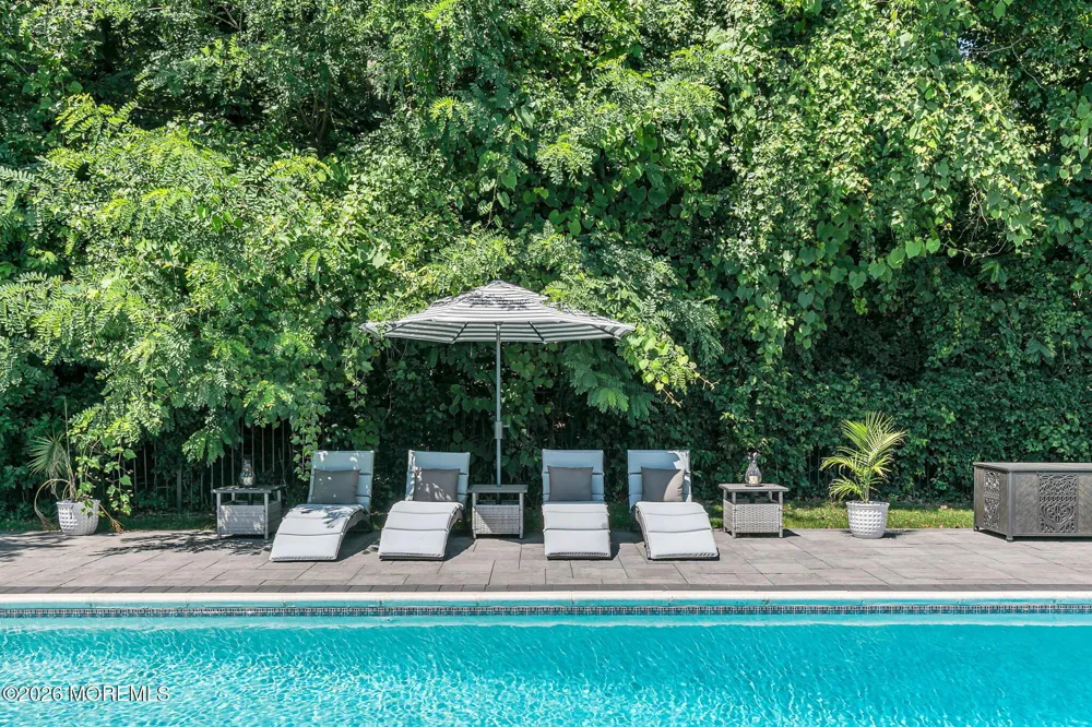 16 Springhouse Road Ocean, NJ 07712