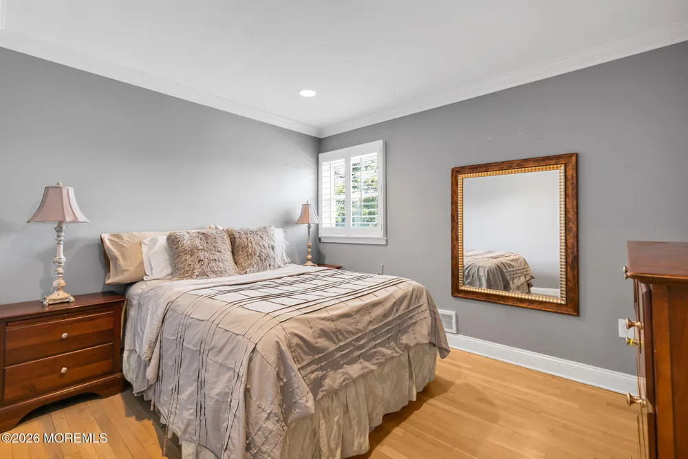 16 Springhouse Road Ocean, NJ 07712
