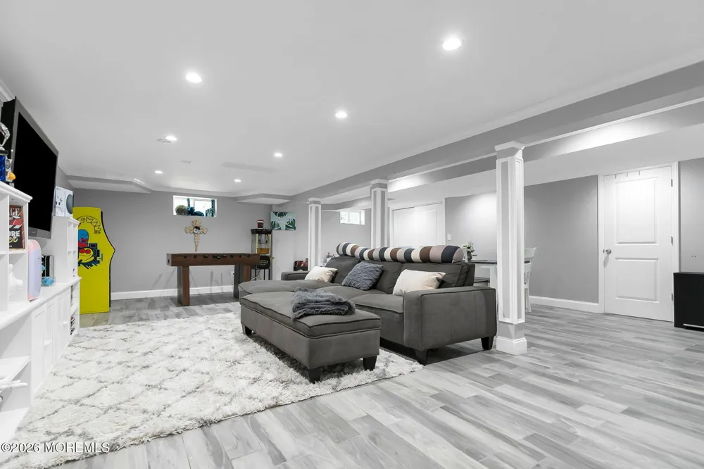 16 Springhouse Road Ocean, NJ 07712