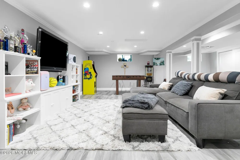 16 Springhouse Road Ocean, NJ 07712