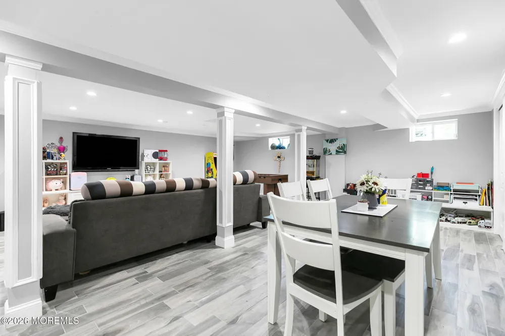 16 Springhouse Road Ocean, NJ 07712