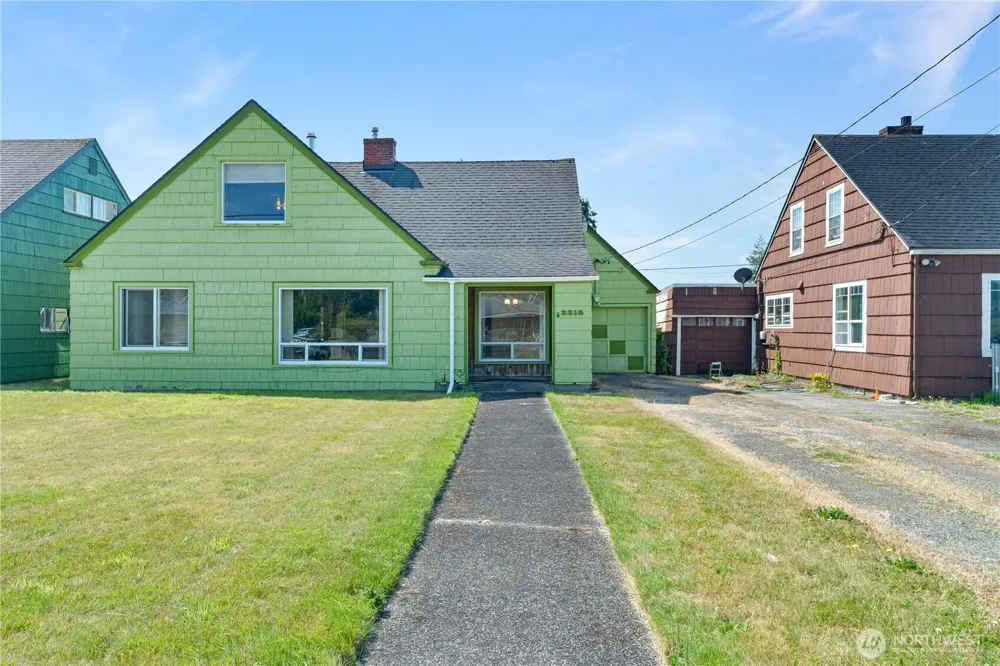 2315 Pacific Avenue Aberdeen, WA 98520