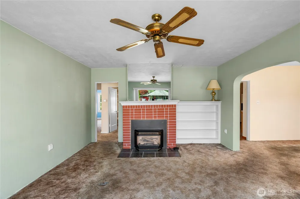 2315 Pacific Avenue Aberdeen, WA 98520