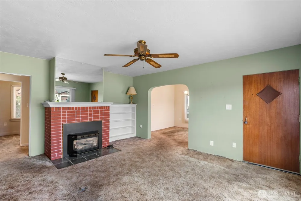 2315 Pacific Avenue Aberdeen, WA 98520