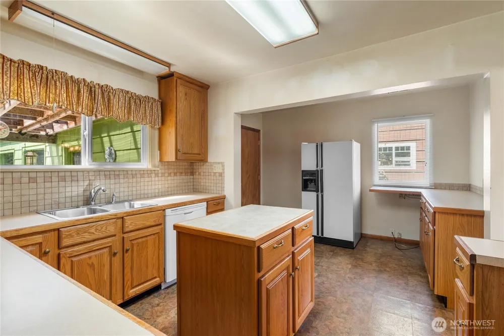 2315 Pacific Avenue Aberdeen, WA 98520
