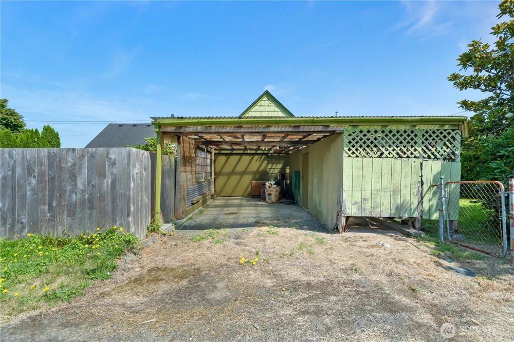 2315 Pacific Avenue Aberdeen, WA 98520