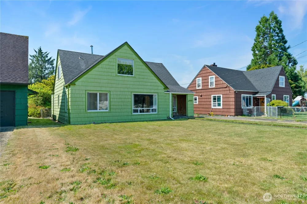 2315 Pacific Avenue Aberdeen, WA 98520