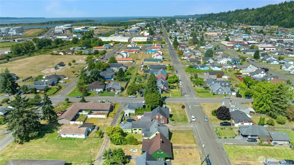 2315 Pacific Avenue Aberdeen, WA 98520