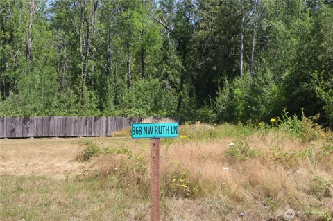 368 NW Ruth Lane
