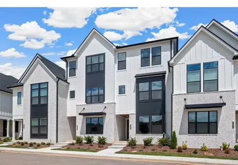 2072 Conductor Ln