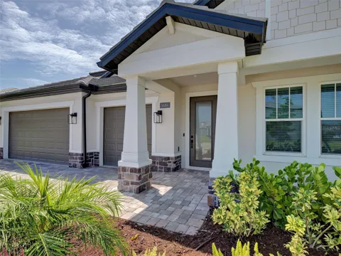 1684 LUGANO CIRCLE