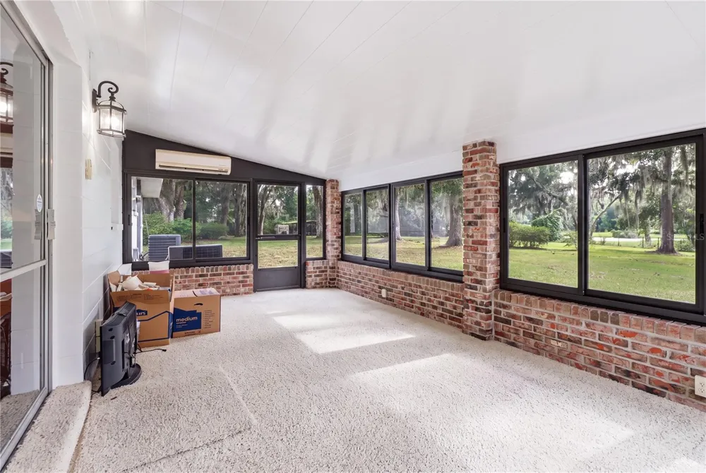 5025 BASEBALL POND ROAD Brooksville, FL 34602