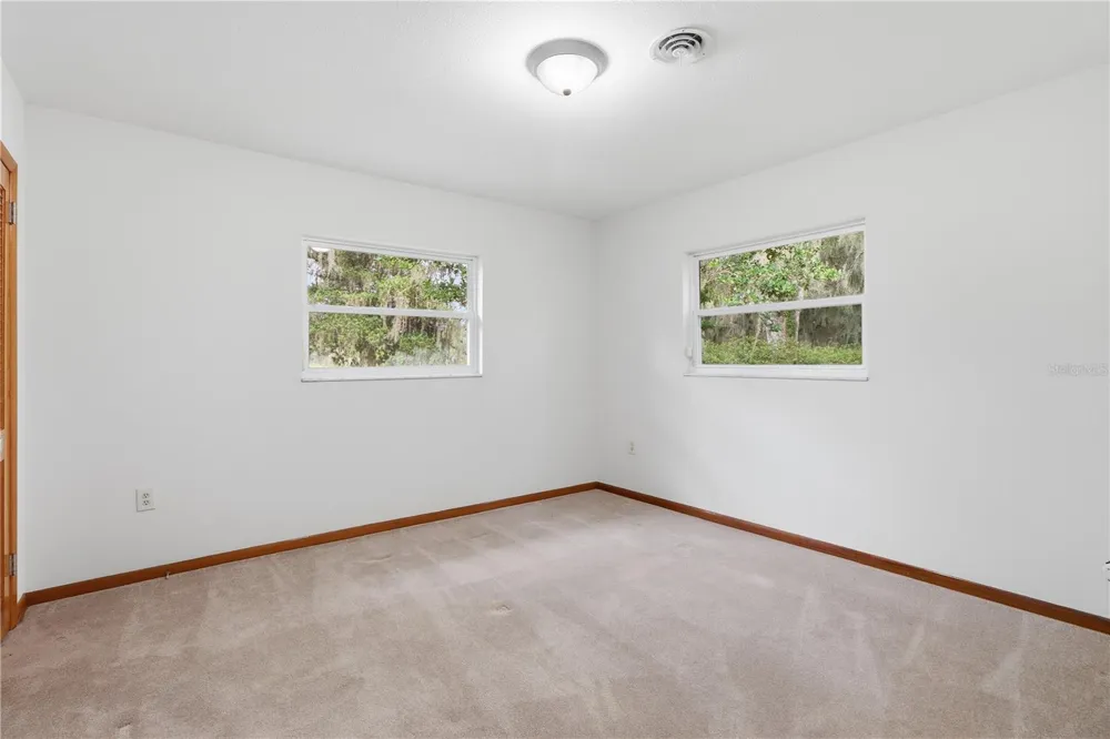 5025 BASEBALL POND ROAD Brooksville, FL 34602
