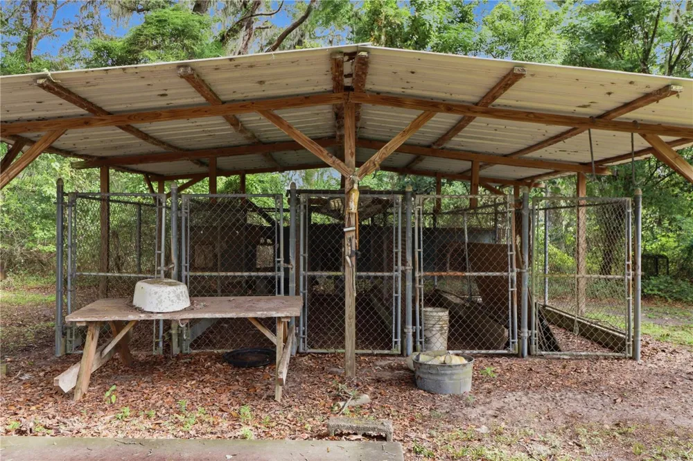 5025 BASEBALL POND ROAD Brooksville, FL 34602