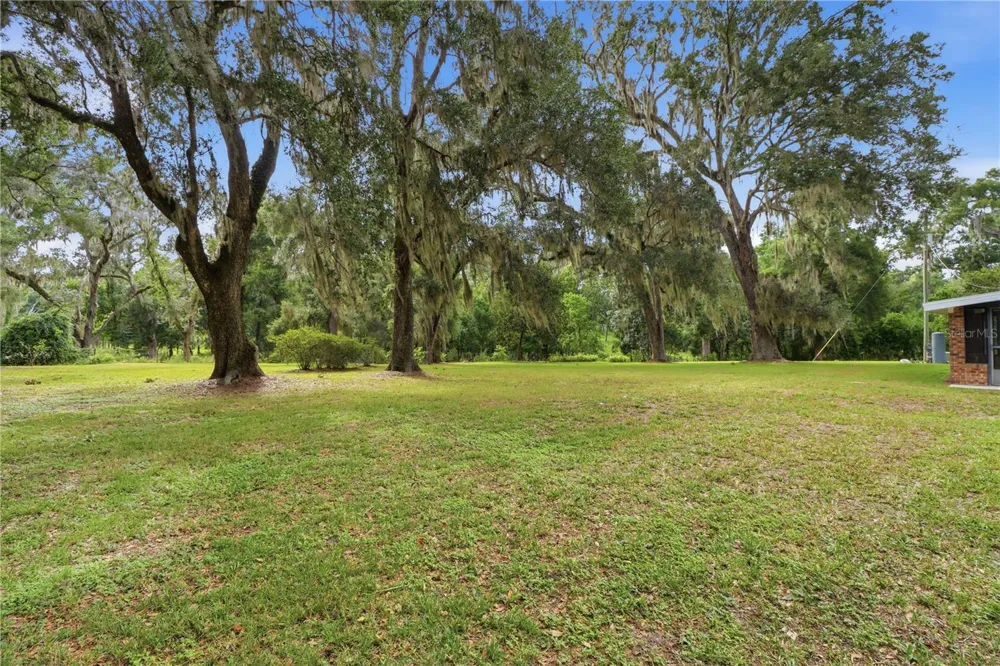5025 BASEBALL POND ROAD Brooksville, FL 34602