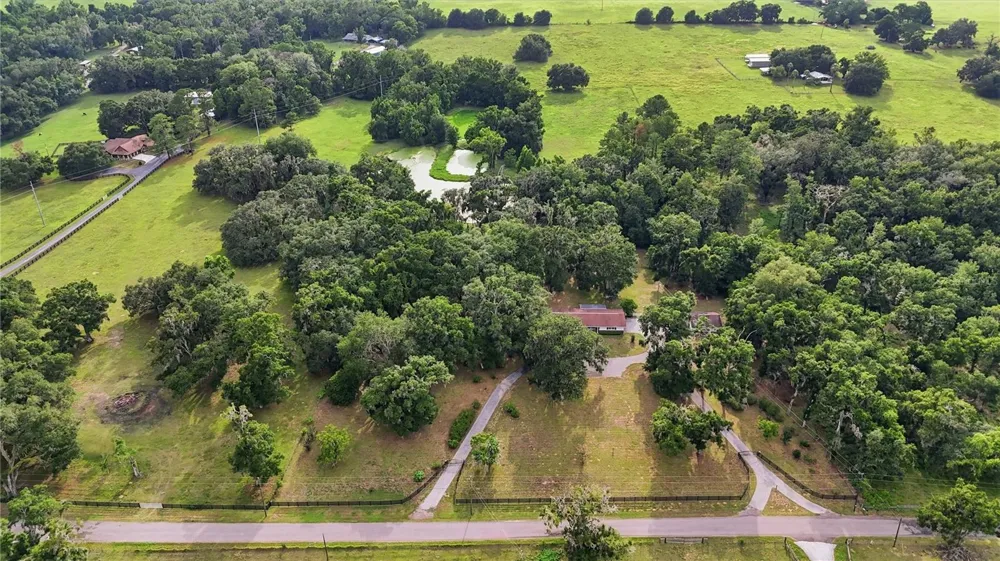 5025 BASEBALL POND ROAD Brooksville, FL 34602