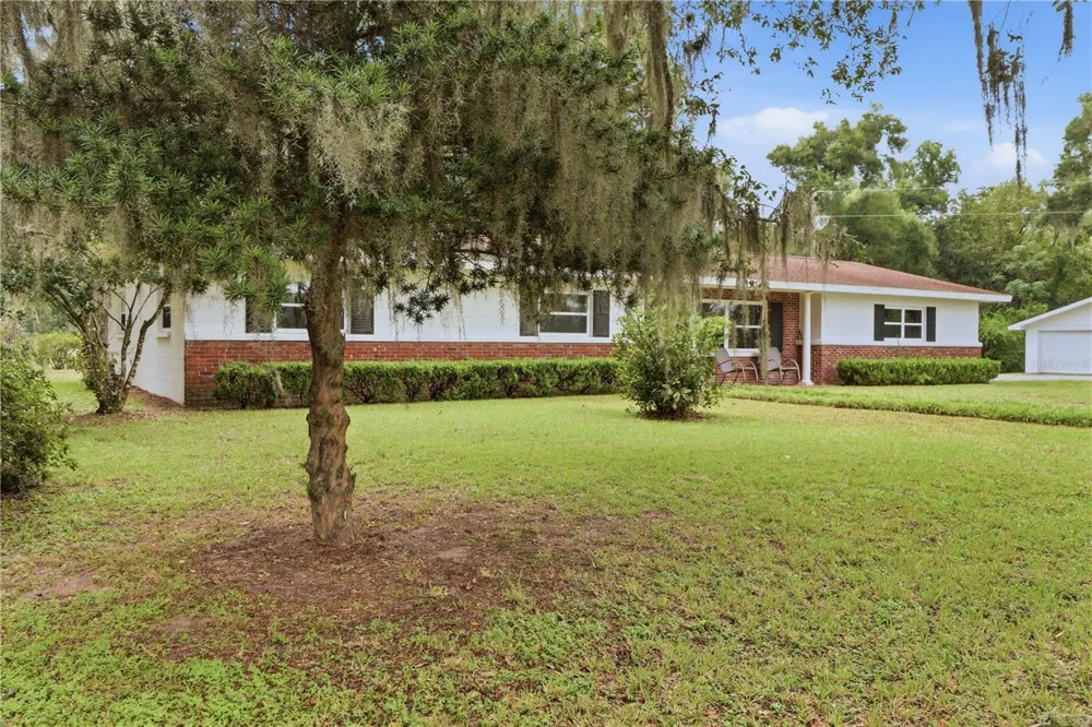 5025 BASEBALL POND ROAD Brooksville, FL 34602
