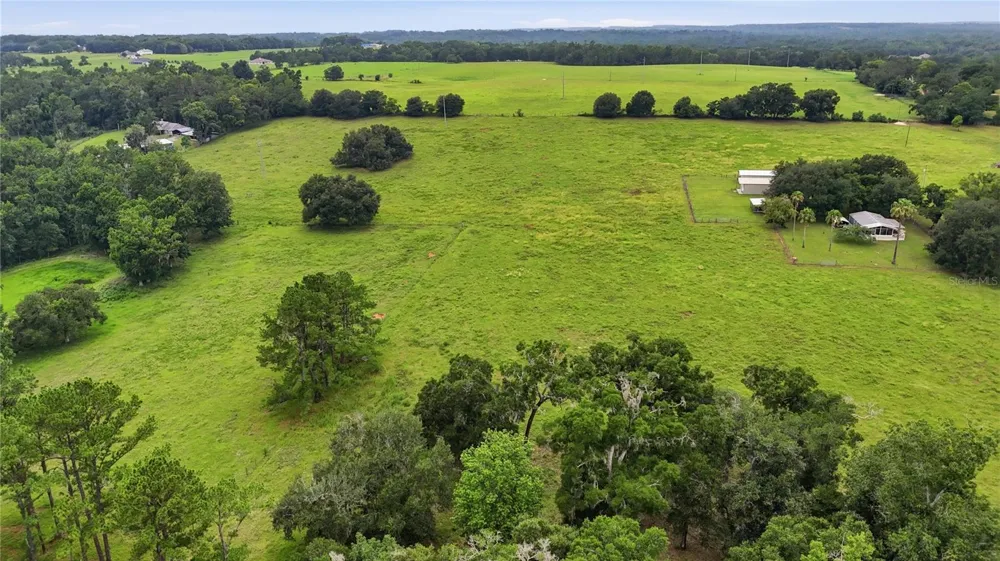 5025 BASEBALL POND ROAD Brooksville, FL 34602