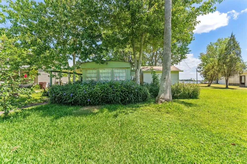 7570 BERKLEY ROAD Polk City, FL 33868