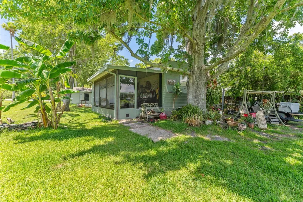 7570 BERKLEY ROAD Polk City, FL 33868
