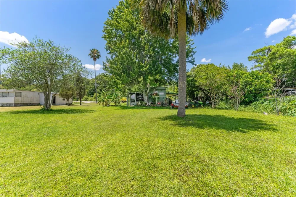 7570 BERKLEY ROAD Polk City, FL 33868